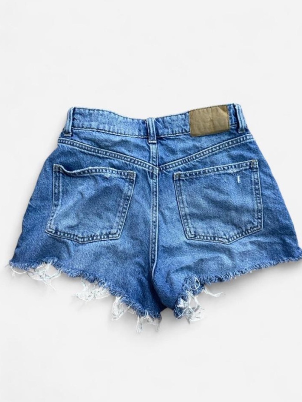 Cotton On Classic Denim Shorts size 26” - Picture 2 of 4